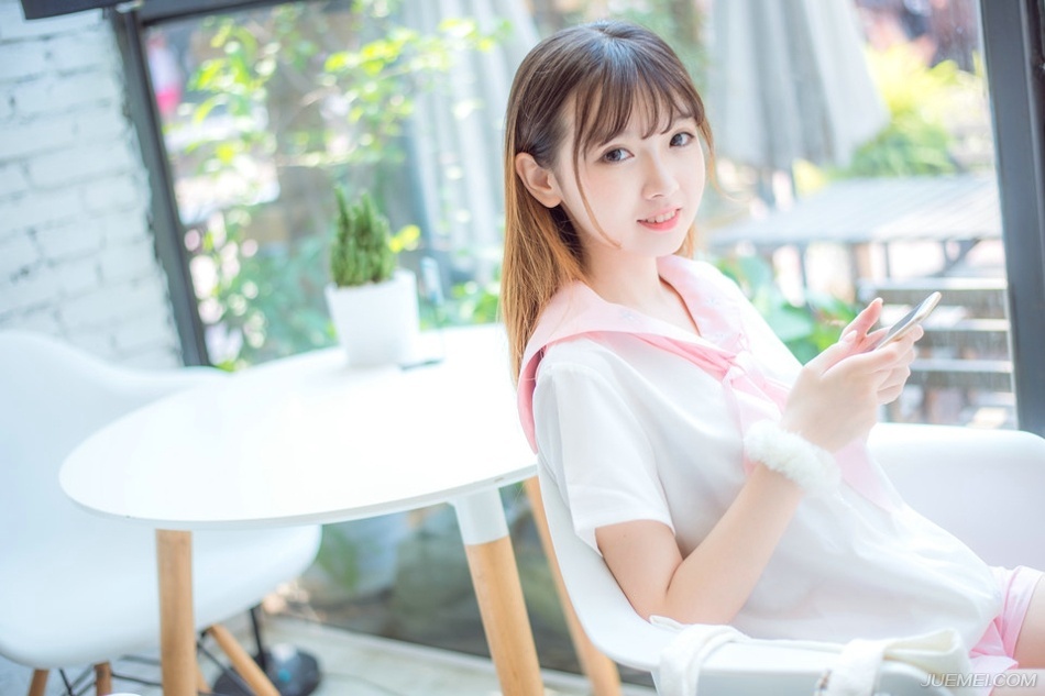 厌无事不烧香，有事上门还不烧香。无事不烧香，那是觉得自己人不要客气;有事上门不烧香，那是觉得他倒霉，你不帮他?你敢不帮他?